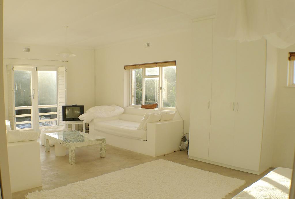 Bamboo Beach Seaside House Hotell Hermanus Exteriör bild
