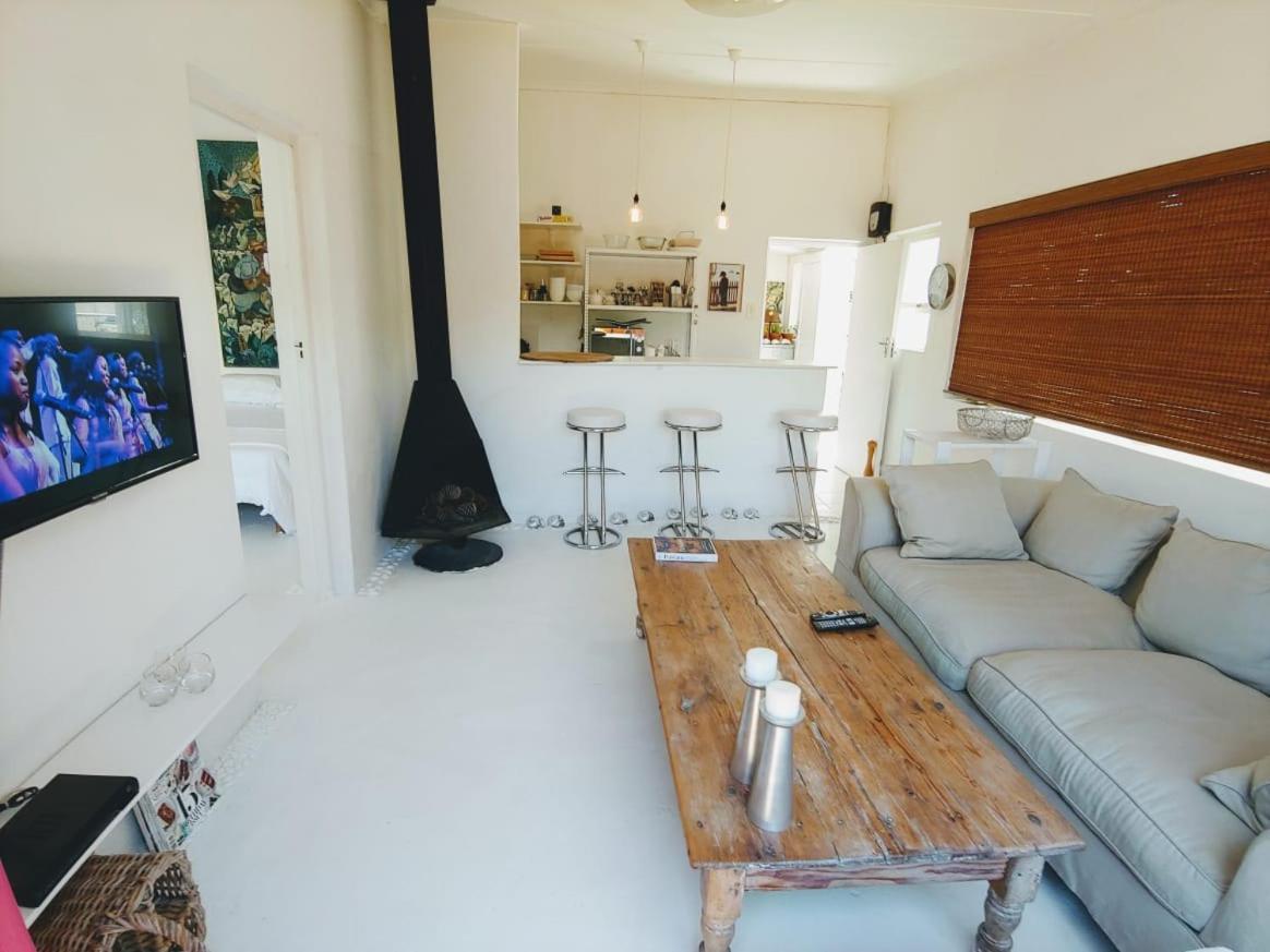 Bamboo Beach Seaside House Hotell Hermanus Exteriör bild